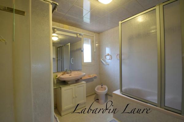 Maison de 117m2, 3 chambres, 2 cours extérieures à TONNEINS