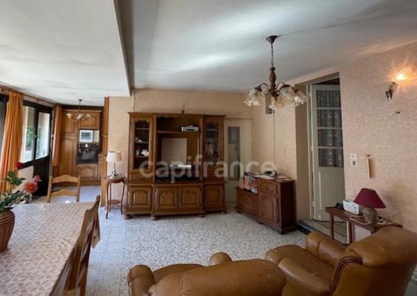 Maison de 117m2, 3 chambres, 2 cours extérieures à TONNEINS