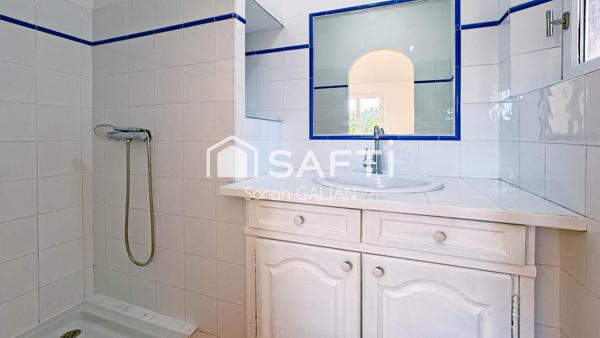 Maison de plain-pied 5 pièces, lumineuse et au calme