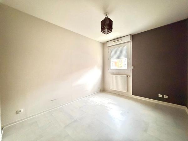 À VENDRE - T3 Place des Grenadiers à Saint-Étienne