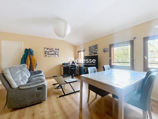 Exclusivité l'Adresse Immobilier - Tournefeuille (hyper centre) - Appartement T3 avec une place de stationnement privative.
