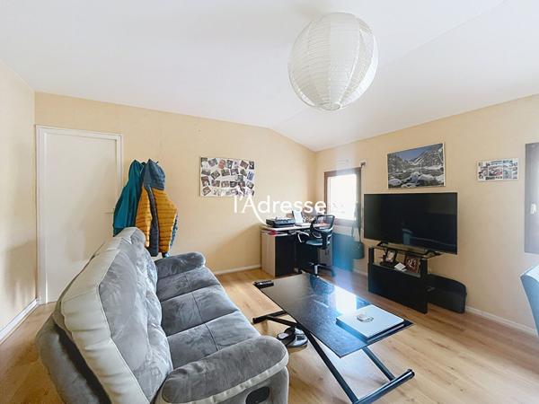 Exclusivité l'Adresse Immobilier - Tournefeuille (hyper centre) - Appartement T3 avec une place de stationnement privative.