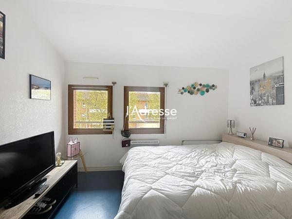 Exclusivité l'Adresse Immobilier - Tournefeuille (hyper centre) - Appartement T3 avec une place de stationnement privative.