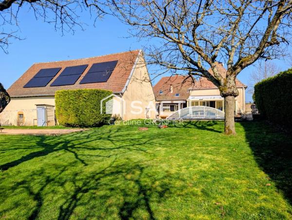 Proche Charolles - Propriété 246m² avec piscine et dépendances