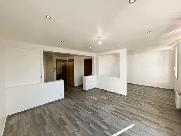 Bel appartement Perpignan 5 pièce(s), 4 chambres et loggia LOCATION