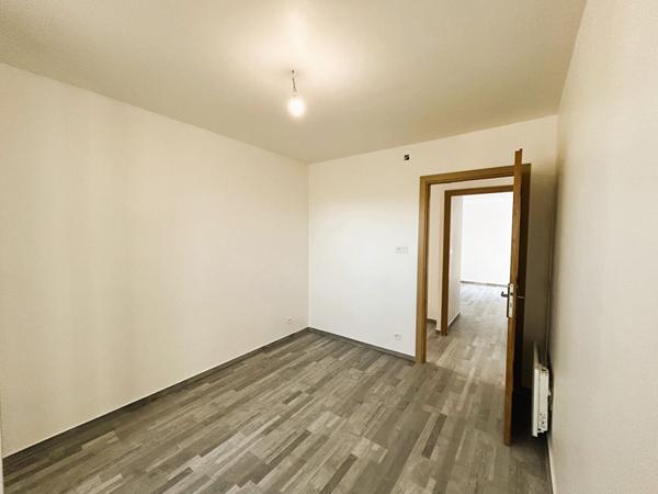 Bel appartement Perpignan 5 pièce(s), 4 chambres et loggia LOCATION