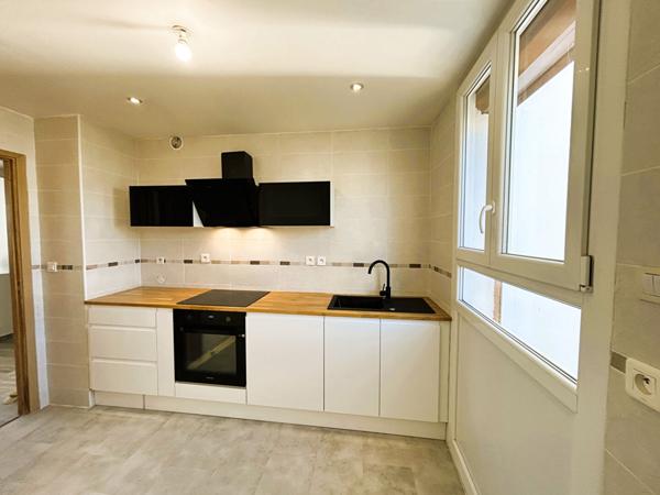 Bel appartement Perpignan 5 pièce(s), 4 chambres et loggia LOCATION