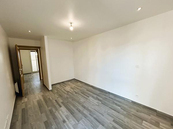 Bel appartement Perpignan 5 pièce(s), 4 chambres et loggia LOCATION