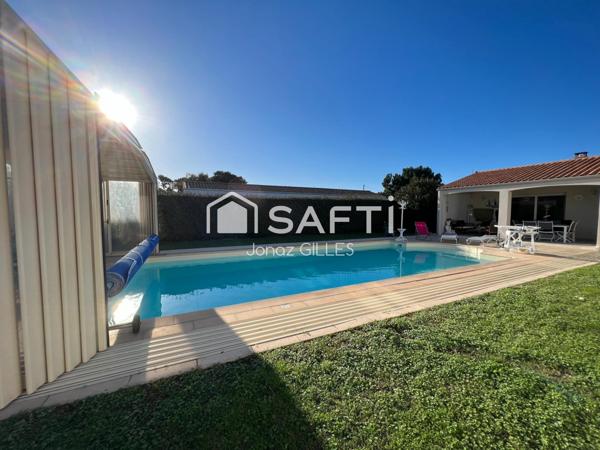 Maison individuelle avec piscine et dependance