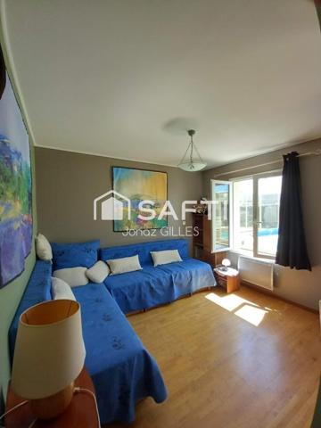 Maison individuelle avec piscine et dependance