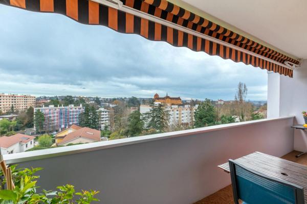 Appartement 82m2, 5 pièces à SAINTE FOY LES LYON avec grand balcon et cave