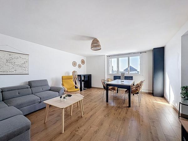 Appartement Trelaze 4 pièce(s) 92 m2