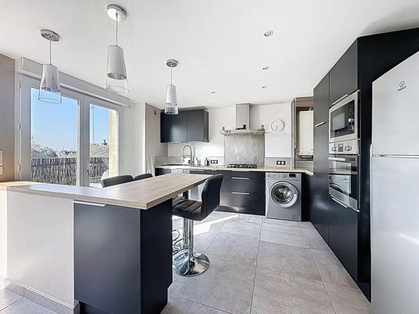 Appartement Trelaze 4 pièce(s) 92 m2