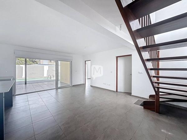 DPT GUYANE, à vendre REMIRE-MONTJOLY maison T4 de 93 m2 avec piscine sur un terrain de 414 m2