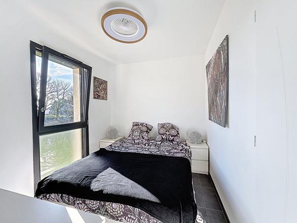 Maison moderne sur la commune de Beligneux , piscine , terrain, garage, 3 chambres