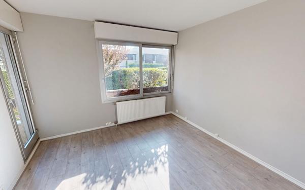 Appartement à vendre    2 pièces • 32 m2 Saint-Priest-en-Jarez