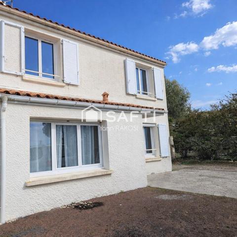 MAISON 4 CHAMBRES AVEC JARDIN ET GARAGE À SAINT JEAN D'ANGÉLY