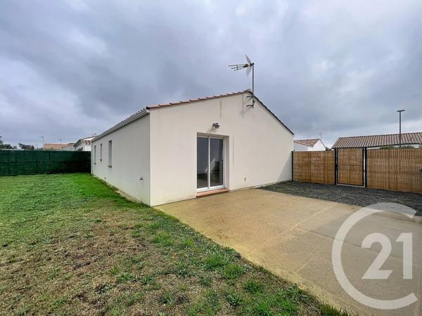 Maison à vendre  4 pièces - 80,80 m 2   CHALLANS  - 85