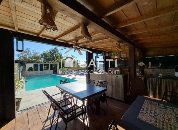 ENSEMBLE IMMOBILIER AVEC MAISON PRINCIPALE ET 4 GITES