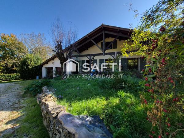 ENSEMBLE IMMOBILIER AVEC MAISON PRINCIPALE ET 4 GITES