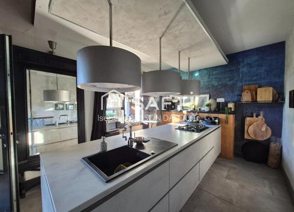 ENSEMBLE IMMOBILIER AVEC MAISON PRINCIPALE ET 4 GITES