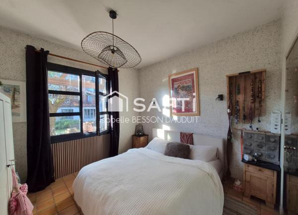 ENSEMBLE IMMOBILIER AVEC MAISON PRINCIPALE ET 4 GITES