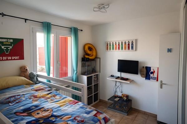 EXCLUSIVITÉ Maison 4 chambres + dépendance 50 m² + 2 garages – Rare sur Saint-Gilles