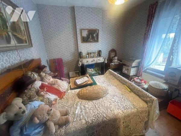 Maison à Vendre à Saint-Pol-sur-Ternoise (62130) en Pas-de-Calais (62)

Cette maison, constru...