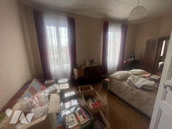 Maison à Vendre à Saint-Pol-sur-Ternoise (62130) en Pas-de-Calais (62)

Cette maison, constru...