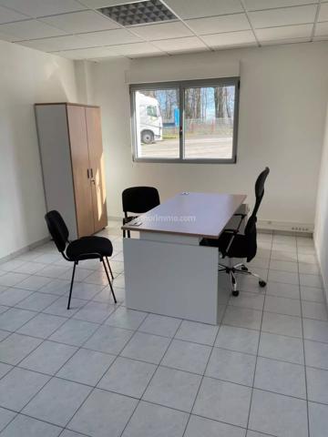 Location Bureau 1 pièces 15 m2 à Dinan