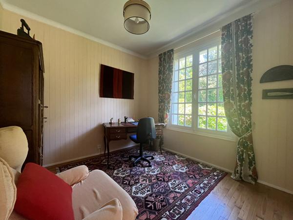 Maison à vendre à ARRADON 146m² à rénover sur terrain de plus de 4700m² avec studio