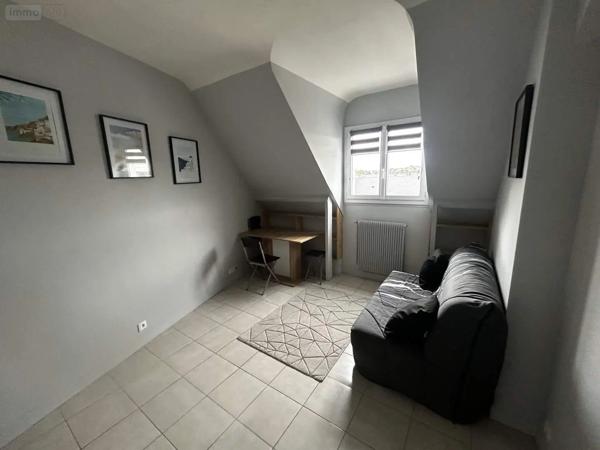 Location - Appartement Tours 37000 1 pièce 16 m 2