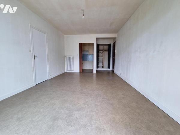 SAINT NAZAIRE secteur ancien hôpital, appartement T2 à rénover  