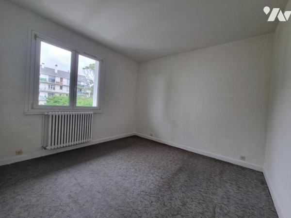 SAINT NAZAIRE secteur ancien hôpital, appartement T2 à rénover  