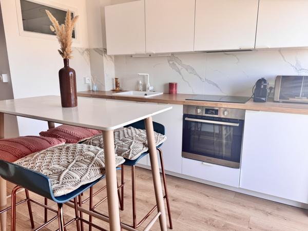 PALAVAS STUDIO RENOVÉ PARKING ET TERRASSE BORD DE MER