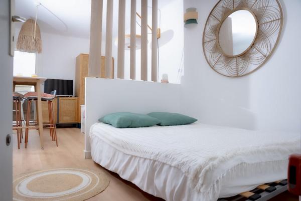 PALAVAS STUDIO RENOVÉ PARKING ET TERRASSE BORD DE MER