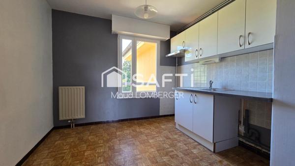 Appartement F3 - Résidence Charles Quint avec ascenseur, terrasse et garage.