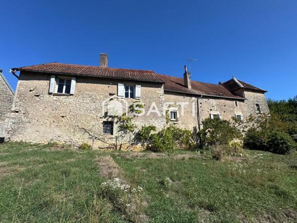 ANCIENNE FERME COEUR DU VILLAGE A REHABILITER