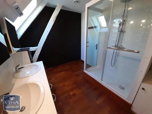 Appartement à louer 3 pièces 79.03m² Charleville-Mézières (08000)