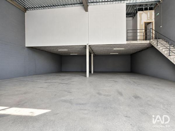 Location murs commerciaux  250 m² Montussan