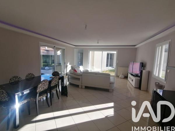 Maison à vendre 7 pièces 211 m² Pessac