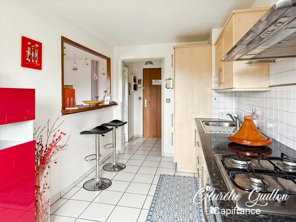 Appartement T2 en duplex de 60 m² avec balcon plein sud, garage et stationnement – Centre-ville de Ploërmel à pied