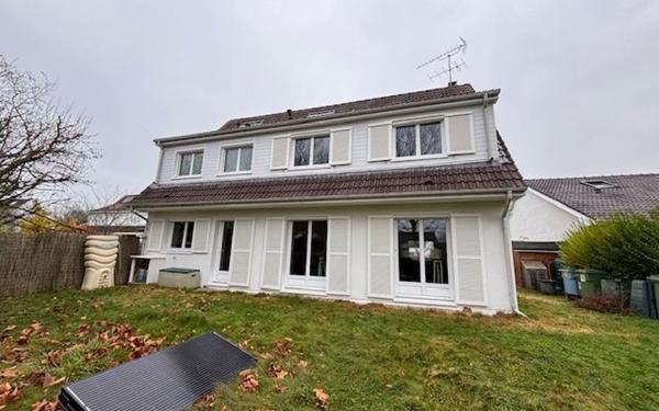 Maison à vendre    5 pièces • 157 m2 Le Perray-en-Yvelines