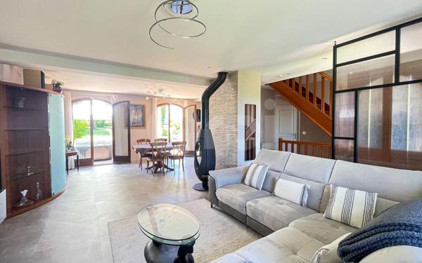 Maison à vendre    7 pièces •  Vernouillet