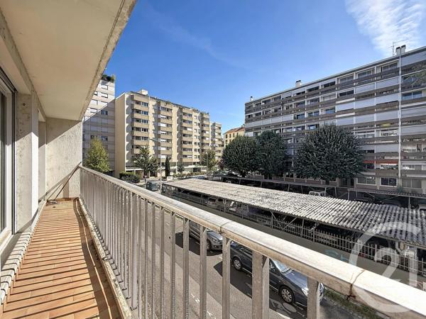 Appartement F4 à vendre  4 pièces - 77,45 m 2   LYON  - 69007