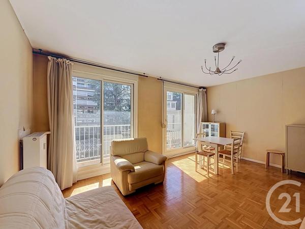 Appartement F4 à vendre  4 pièces - 77,45 m 2   LYON  - 69007