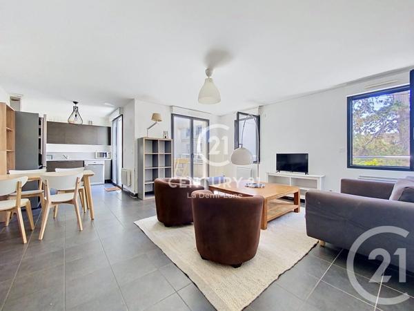 Appartement F4 à vendre  4 pièces - 77,45 m 2   LYON  - 69007