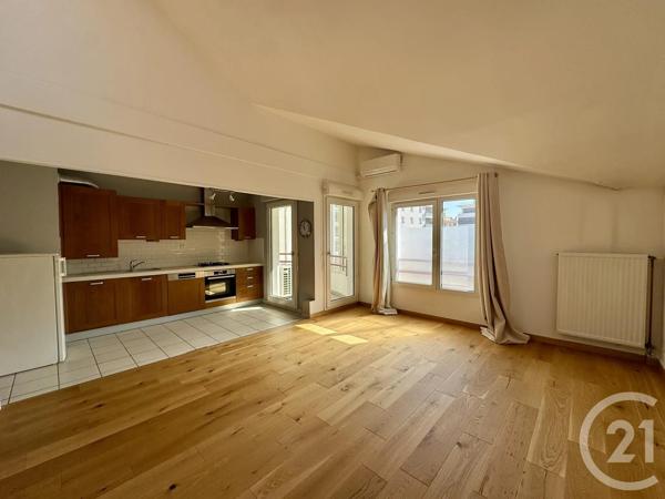 Appartement F4 à vendre  4 pièces - 77,45 m 2   LYON  - 69007