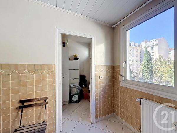 Appartement F4 à vendre  4 pièces - 77,45 m 2   LYON  - 69007