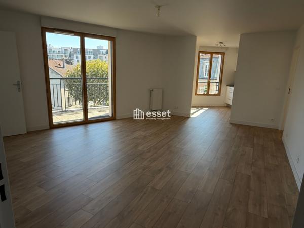 Location Appartement 4 pièces 86.12 m² - La Garenne-colombes 92250